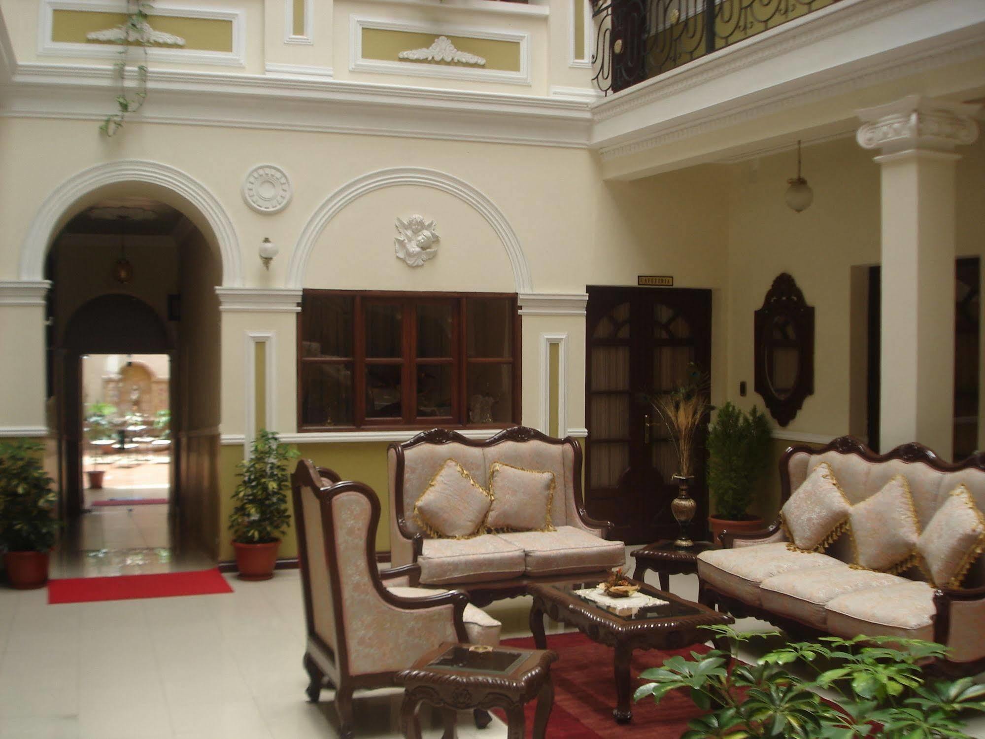 San Marino Royal Hotel Сукре Екстериор снимка